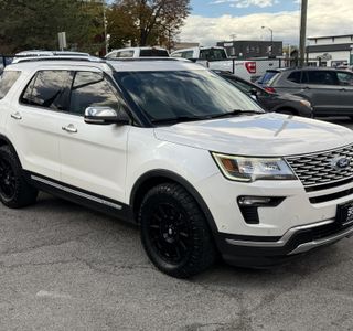 2018 Ford Explorer Platinum AWD photo 5