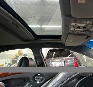 2005 Acura RL SH-AWD photo 11