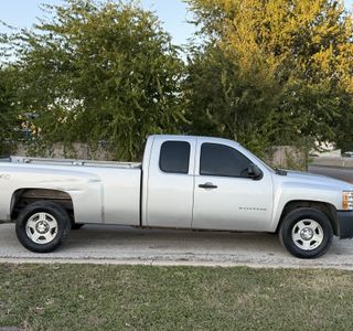2010 Chevrolet Silverado 1500 Work Truck Ext. Cab Long Box 4WD photo 11
