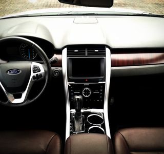 2010 Ford Edge photo 2