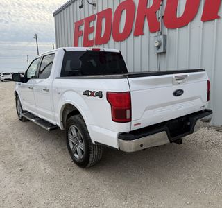 2018 Ford F-150 Lariat SuperCrew 5.5-ft. 4WD photo 2