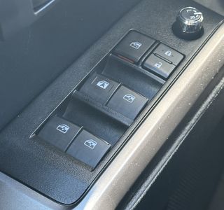 2017 Toyota Tacoma SR5 4WD photo 39