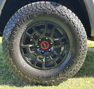 2017 Toyota Tacoma SR5 4WD photo 14