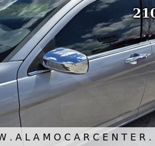 2013 Chrysler 200 Limited photo 9