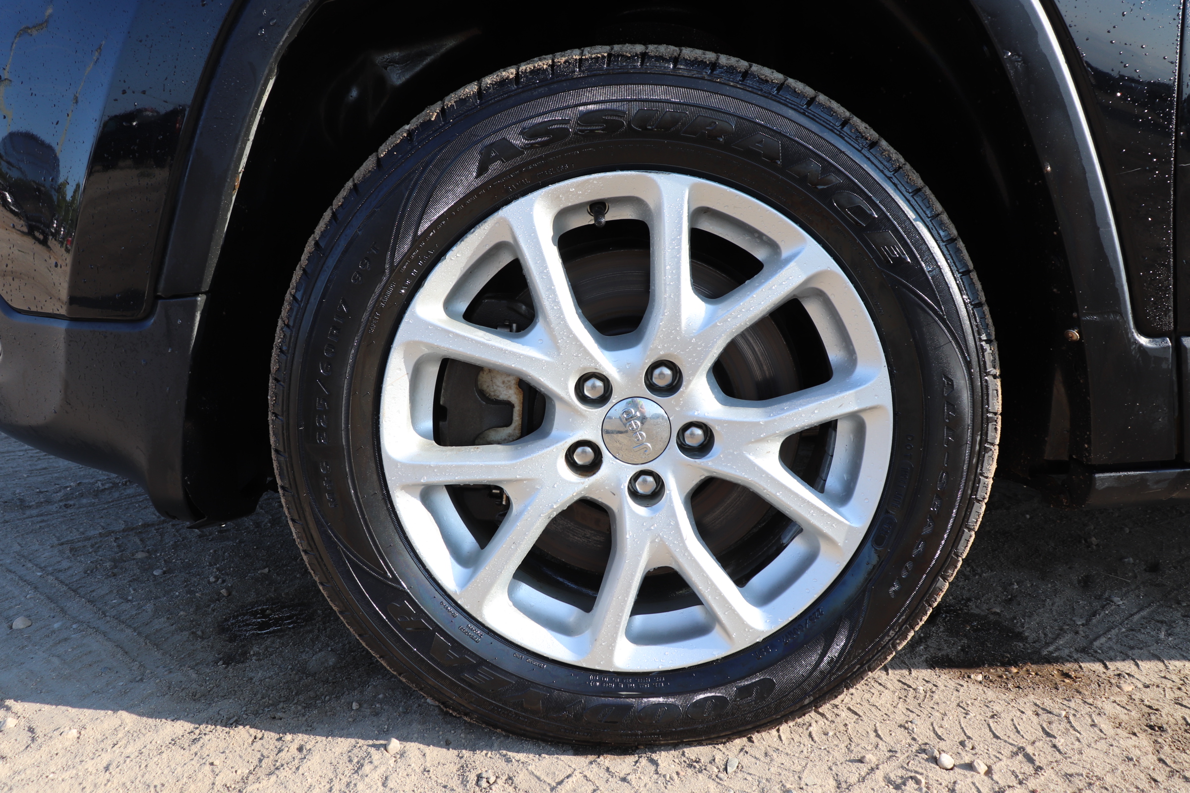 2018 Jeep Cherokee (R)(F)(5) Latitude 4WD - 14