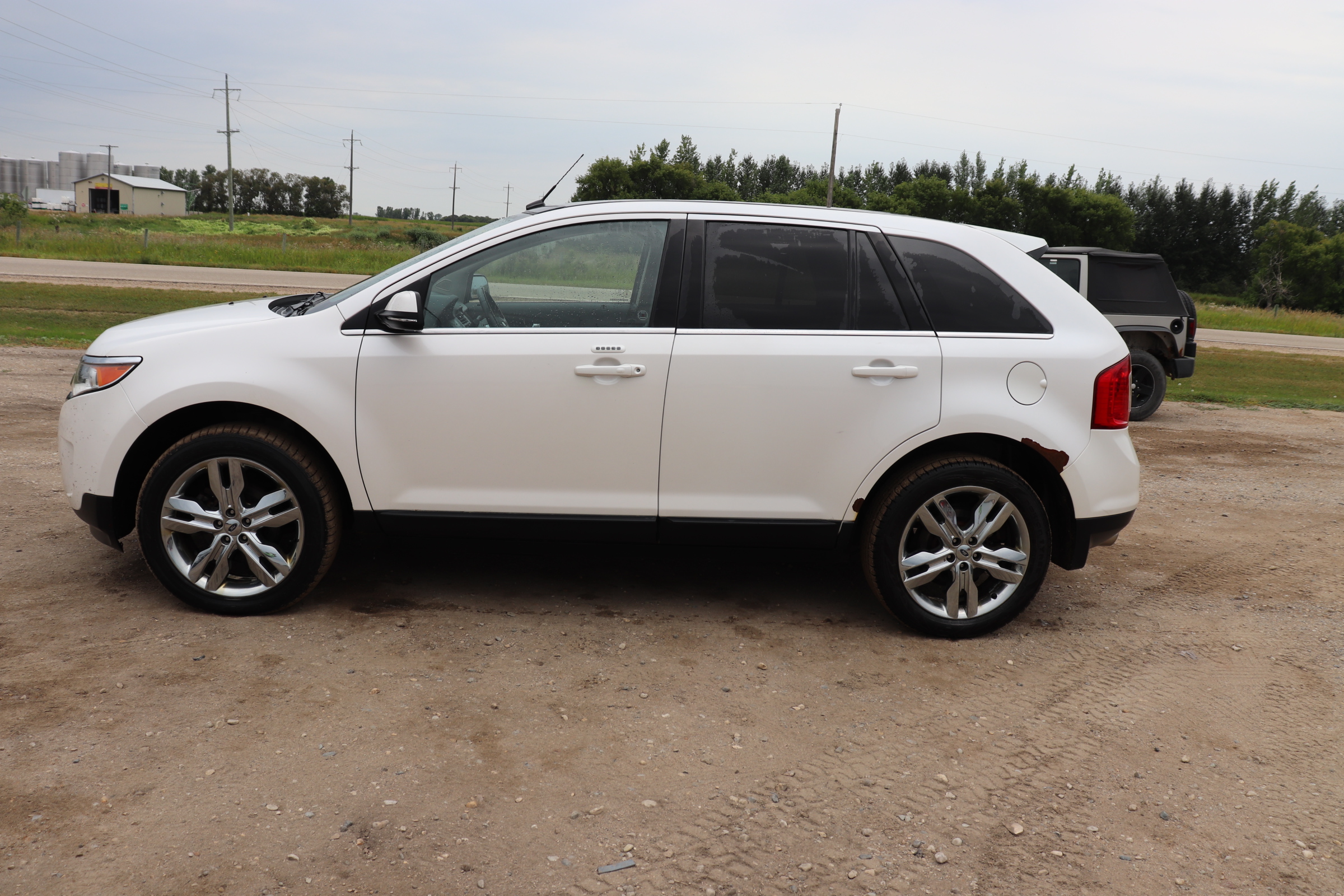 2013 Ford Edge (R)(F)(5) Limited AWD - 4