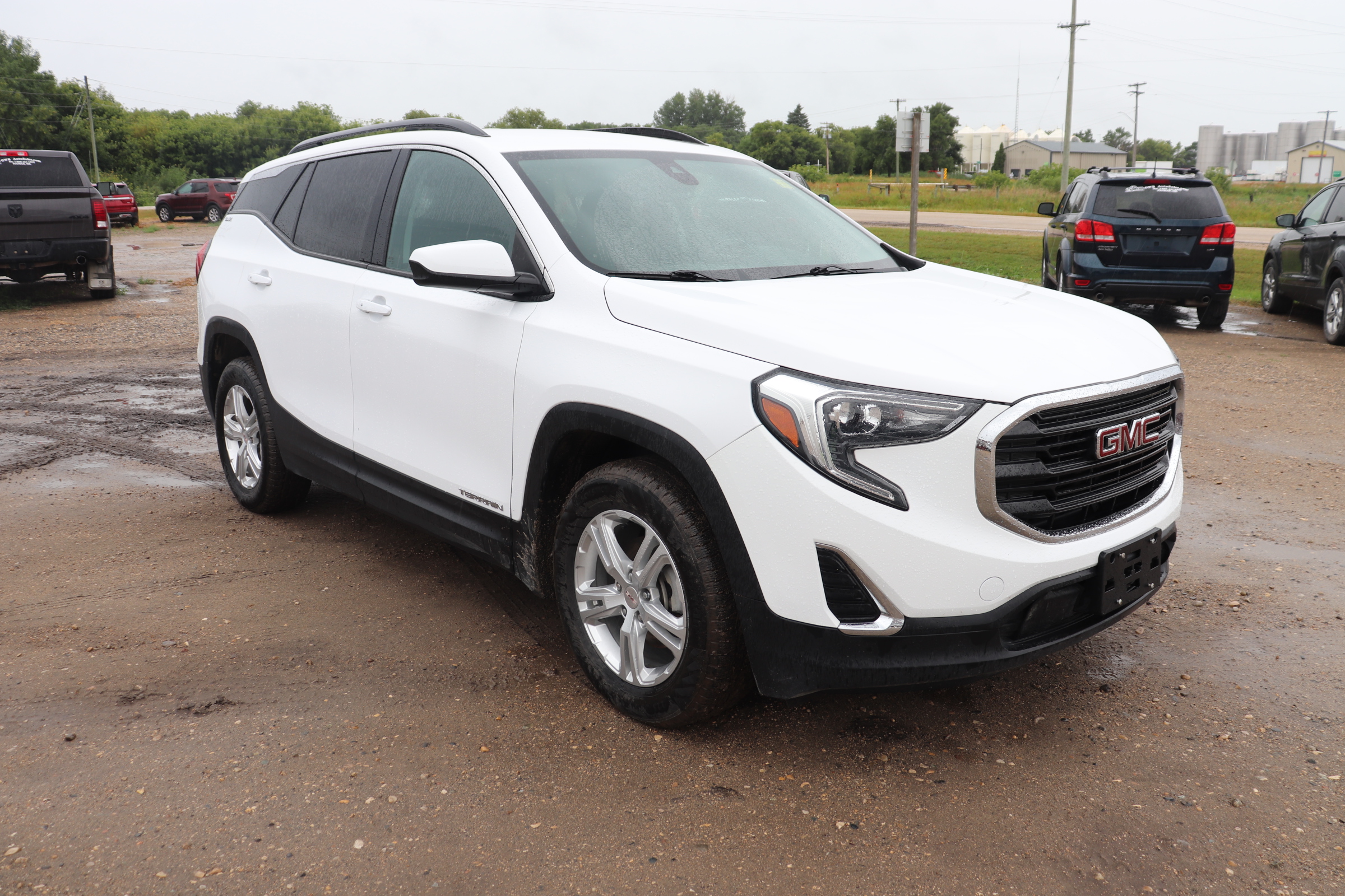 2020 GMC Terrain (R)(P)(5) SLE AWD - 4