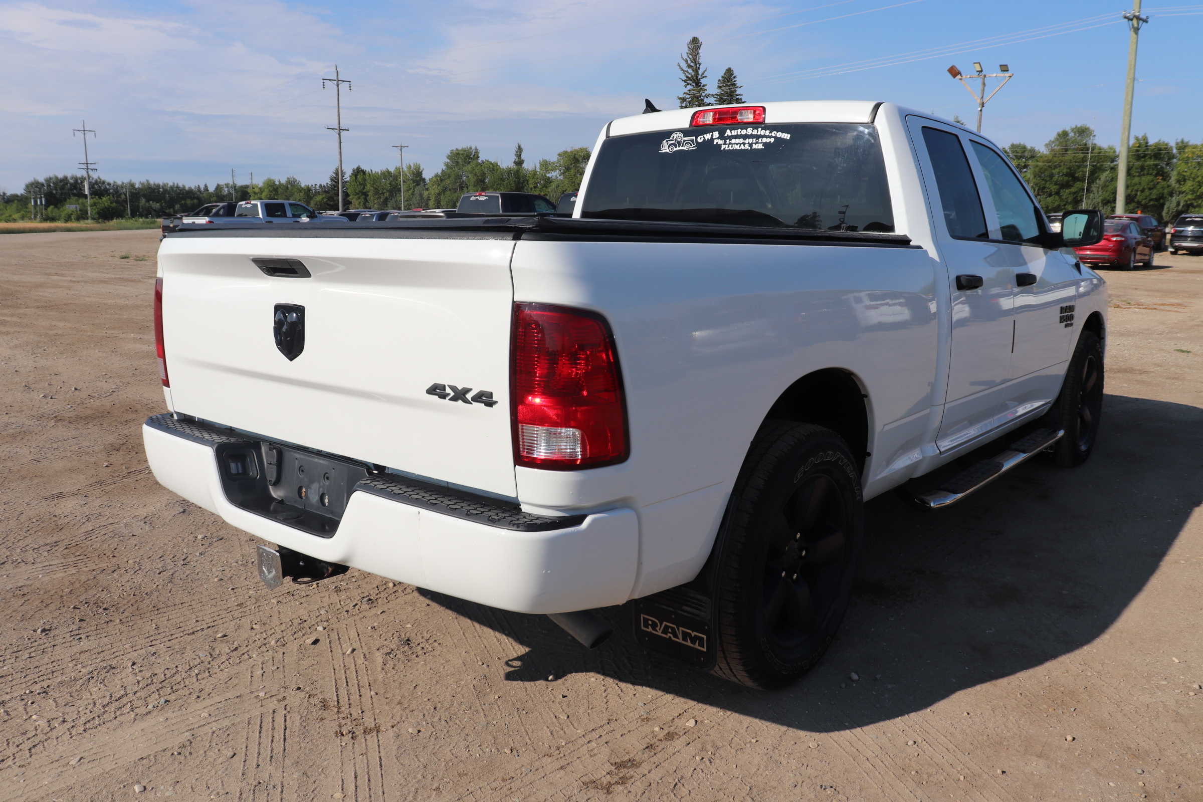 2020 RAM 1500 Classic (G)(W)(6) Tradesman Quad Cab 4WD - 8
