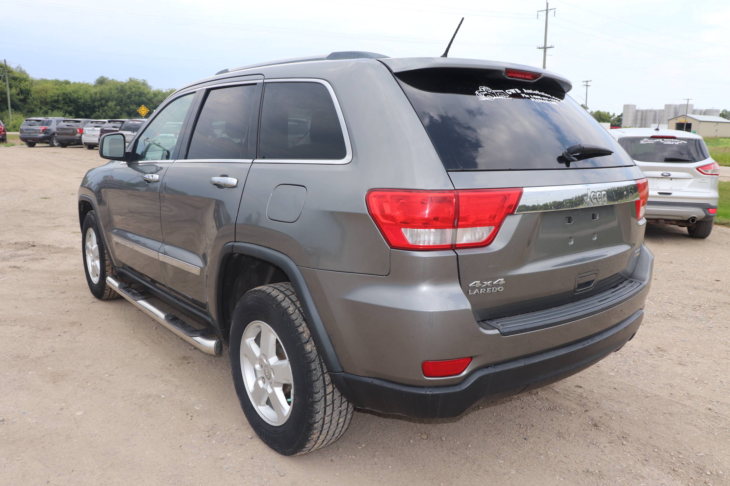2012 Jeep Grand Cherokee (R)(G)(5) Laredo 4WD - 6