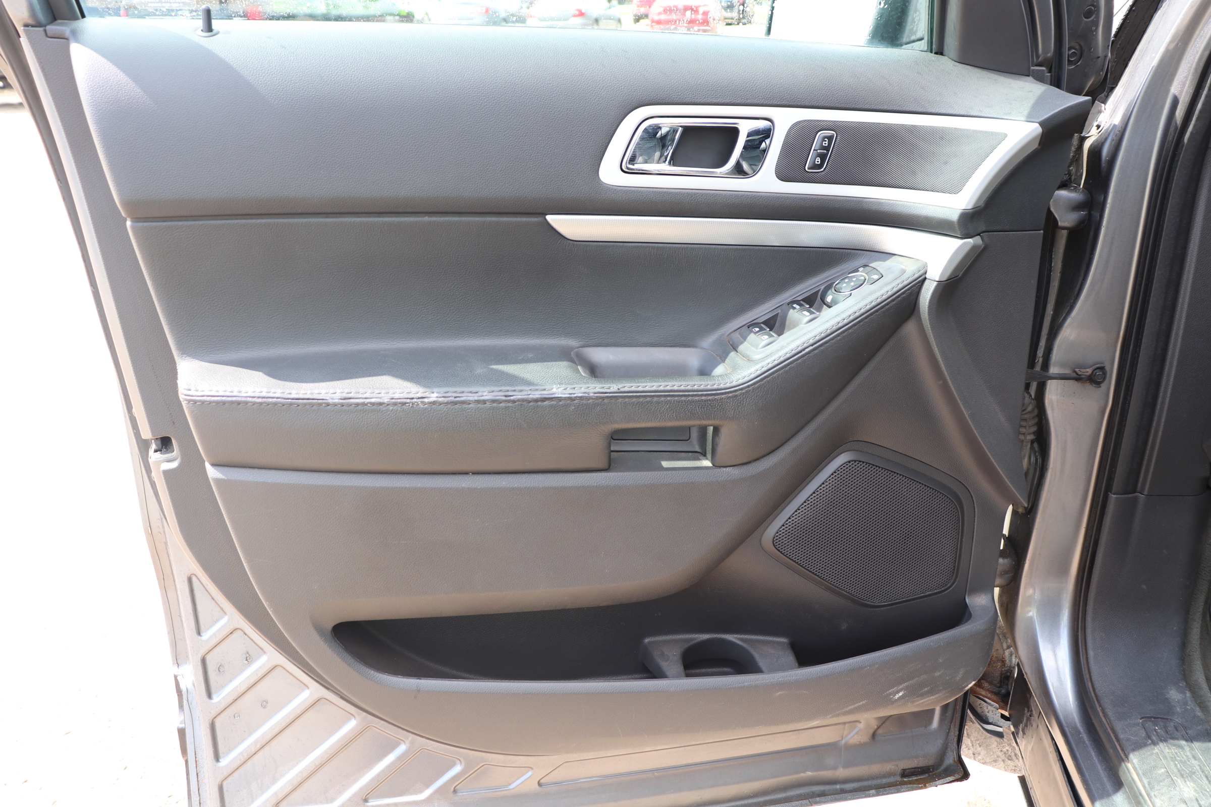 2014 Ford Explorer (R)(J)(7) XLT 4WD - 12