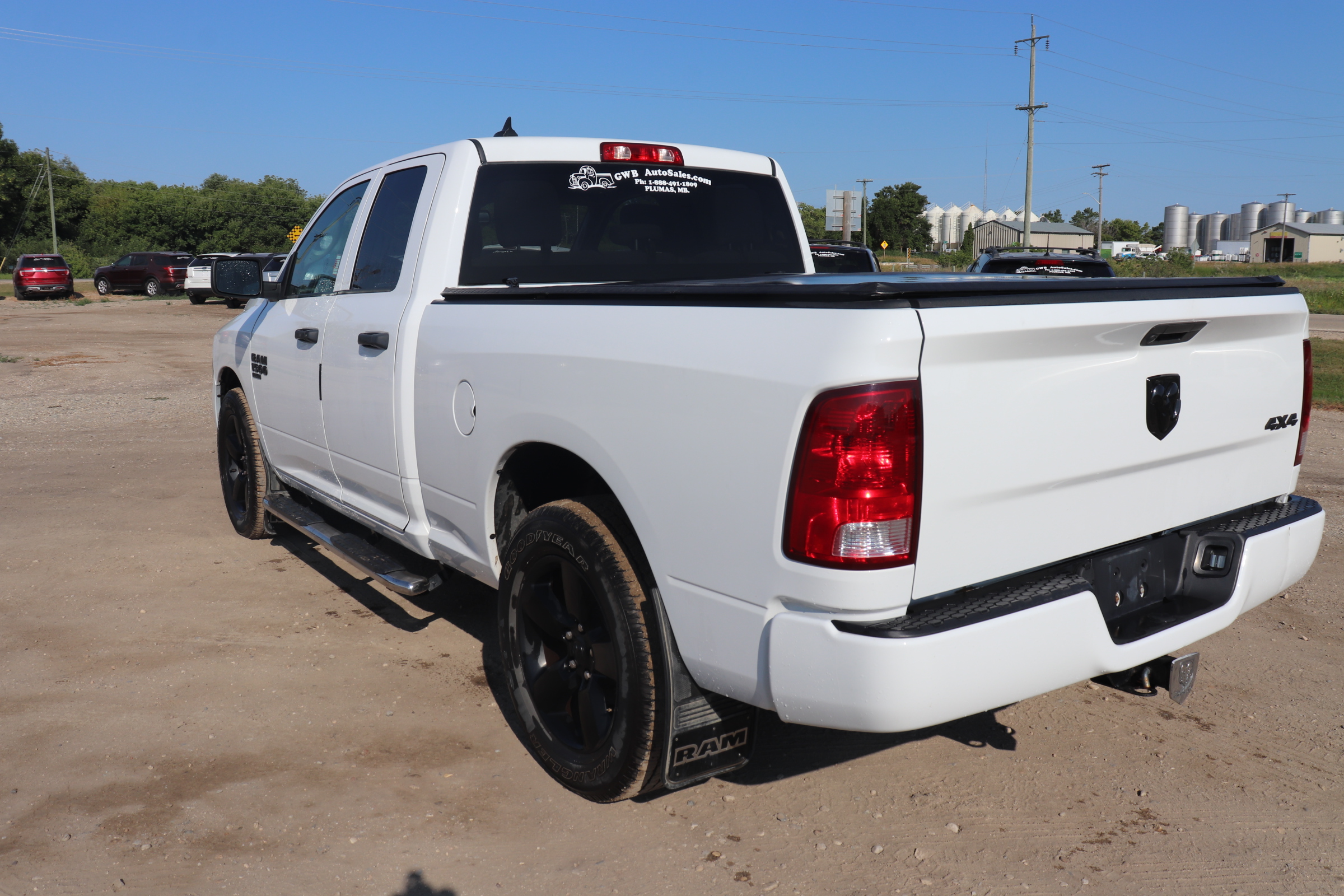 2020 RAM 1500 Classic (G)(W)(6) Tradesman Quad Cab 4WD - 6