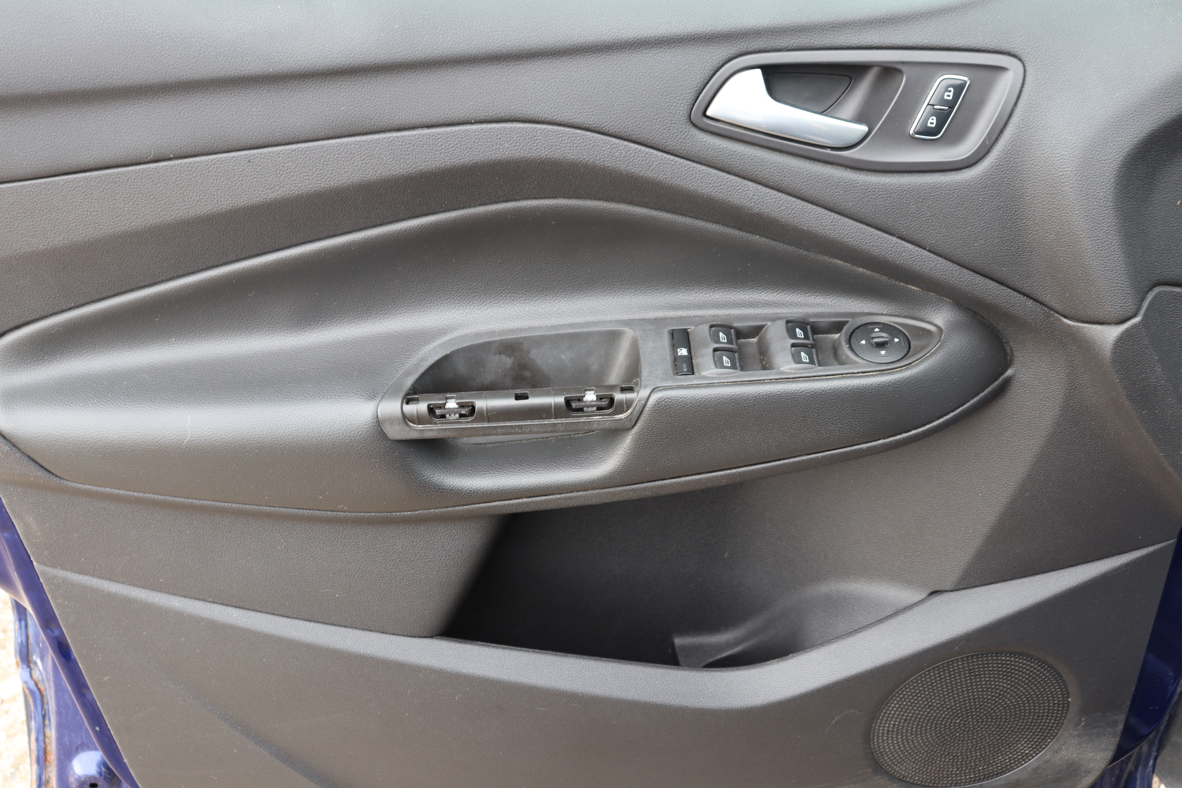 2014 Ford Escape (R)(G)(5) SE 4WD - 9