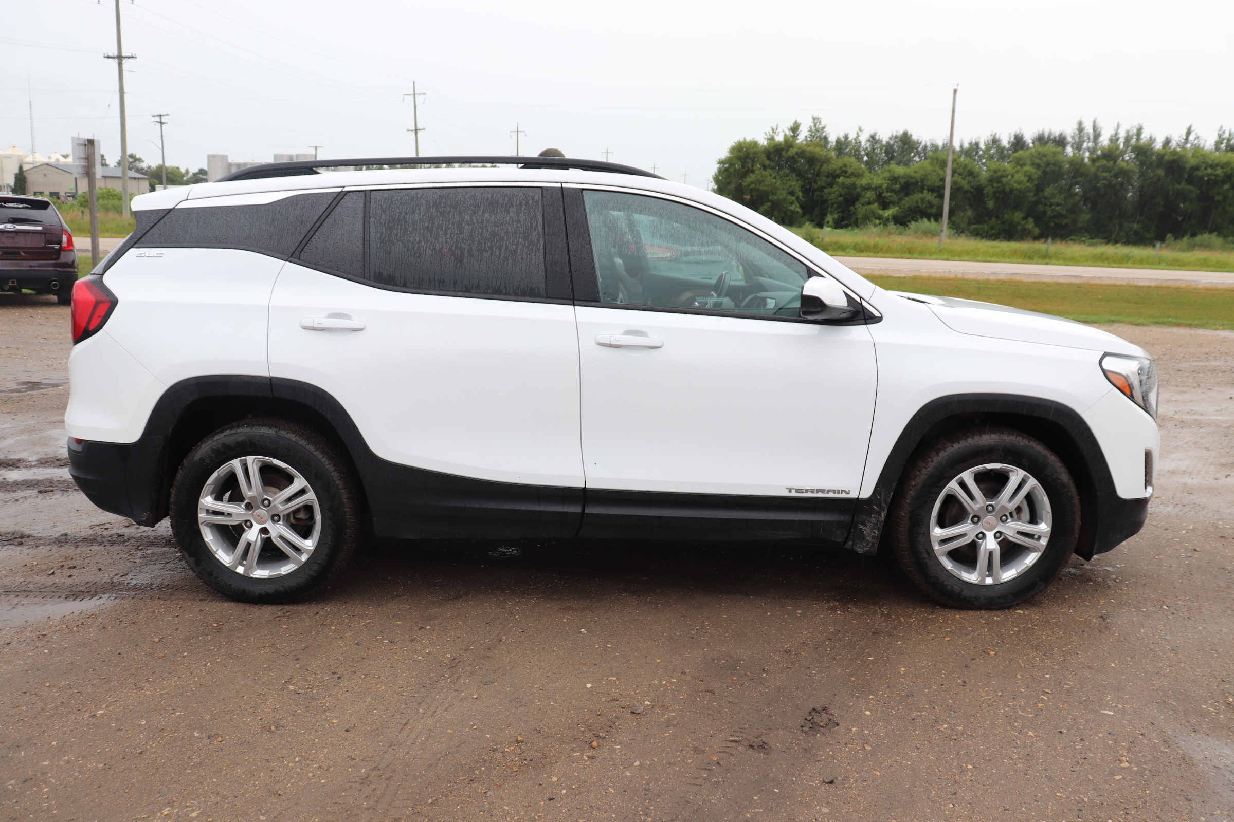 2020 GMC Terrain (R)(P)(5) SLE AWD - 3