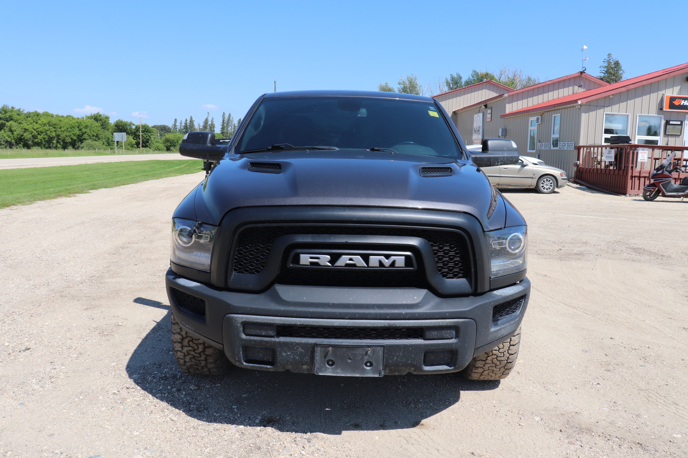 2022 RAM 1500 Classic (R)(Z+)(6) Tradesman Crew Cab SWB 4WD - 3