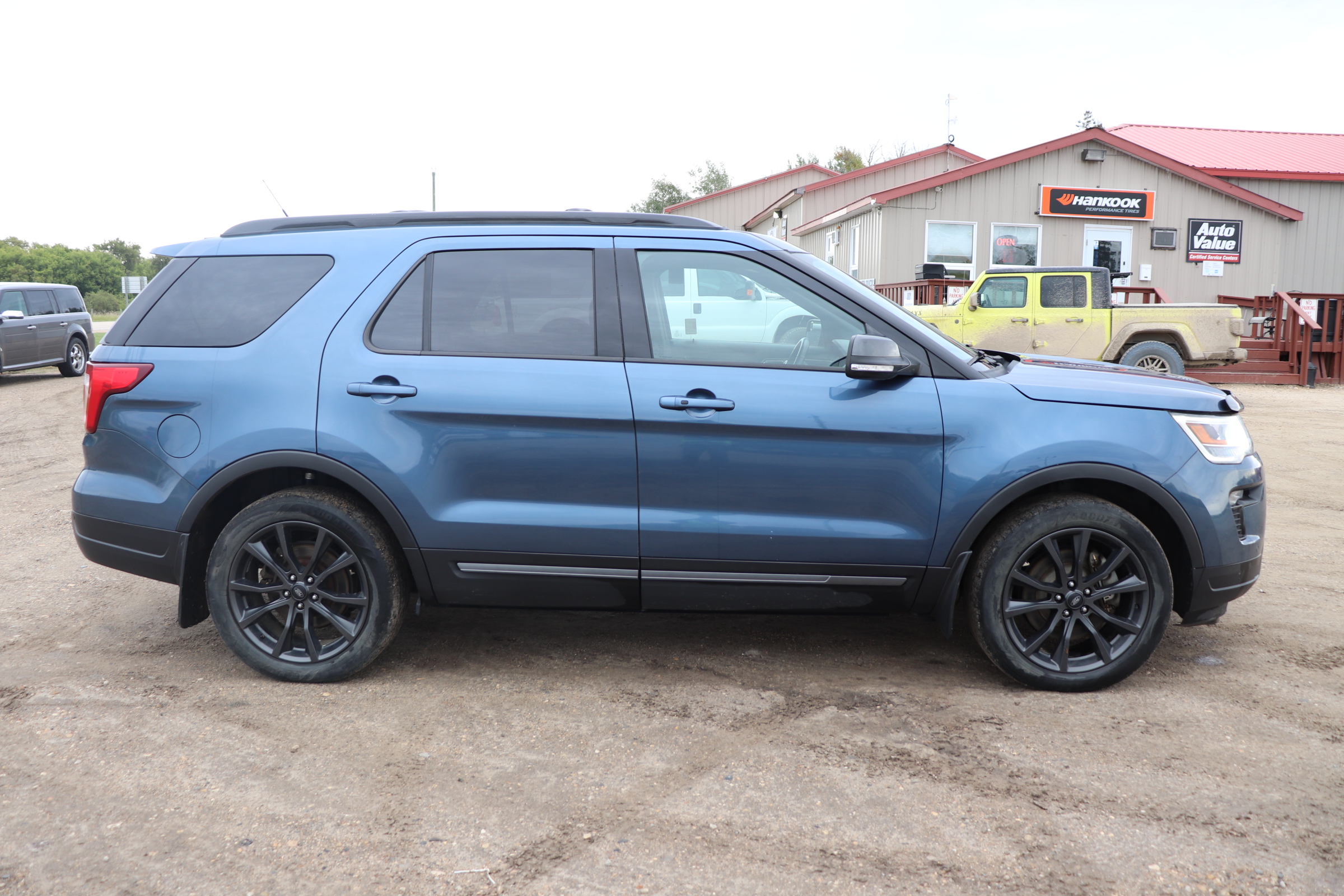 2018 Ford Explorer (R)(I)(6) XLT 4WD - 4