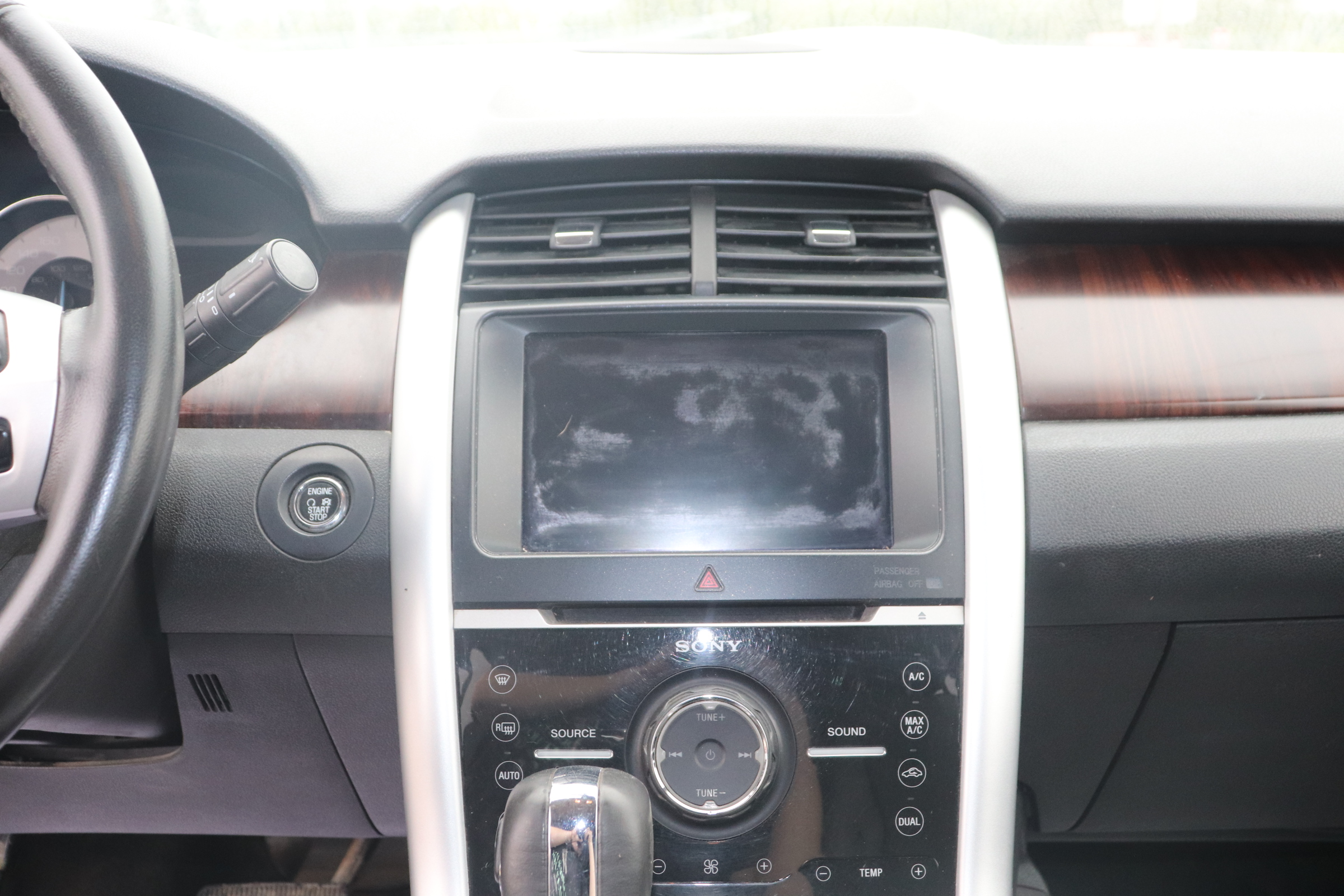 2011 Ford Edge (R)(E)(5) Limited AWD - 11