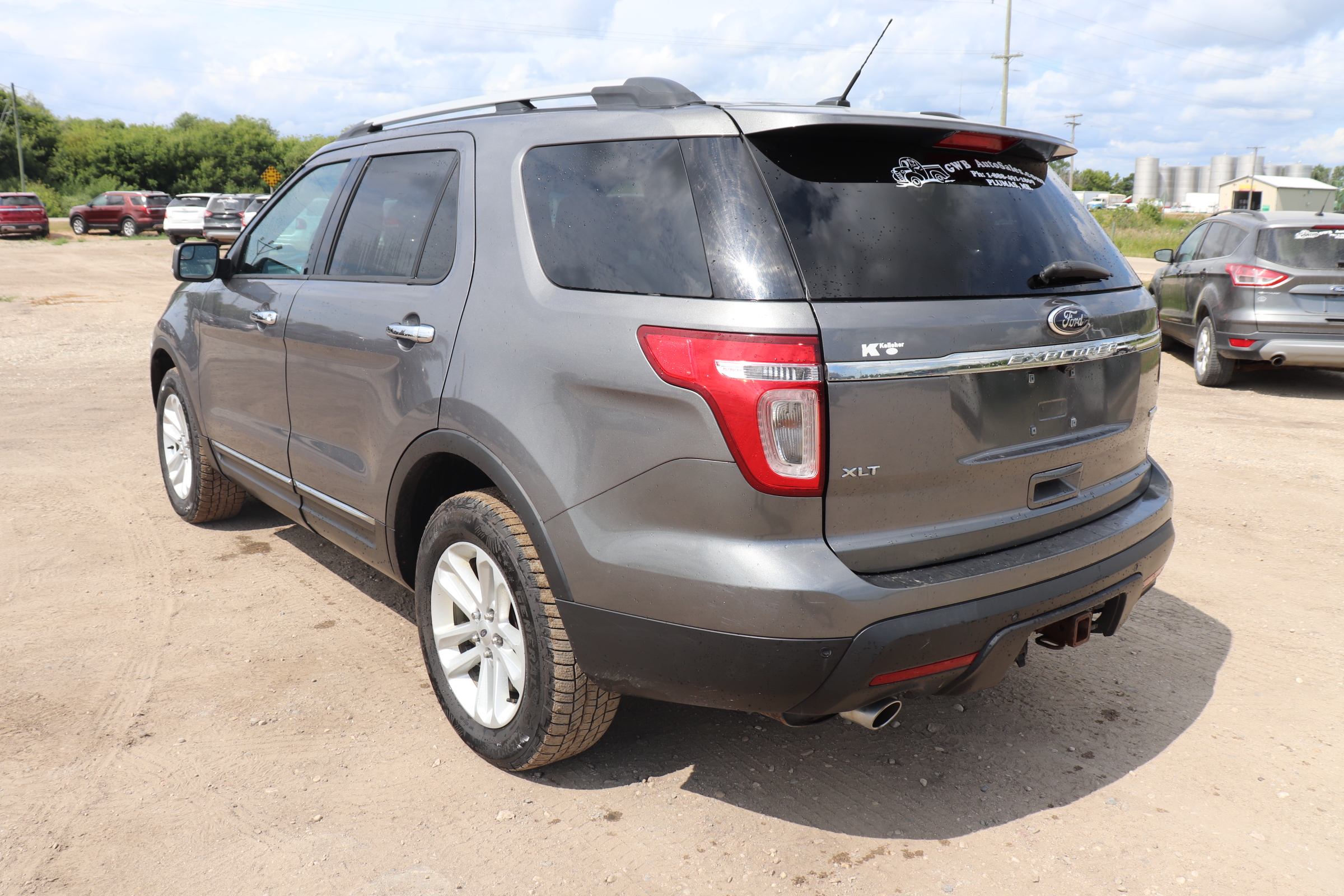 2014 Ford Explorer (R)(J)(7) XLT 4WD - 6