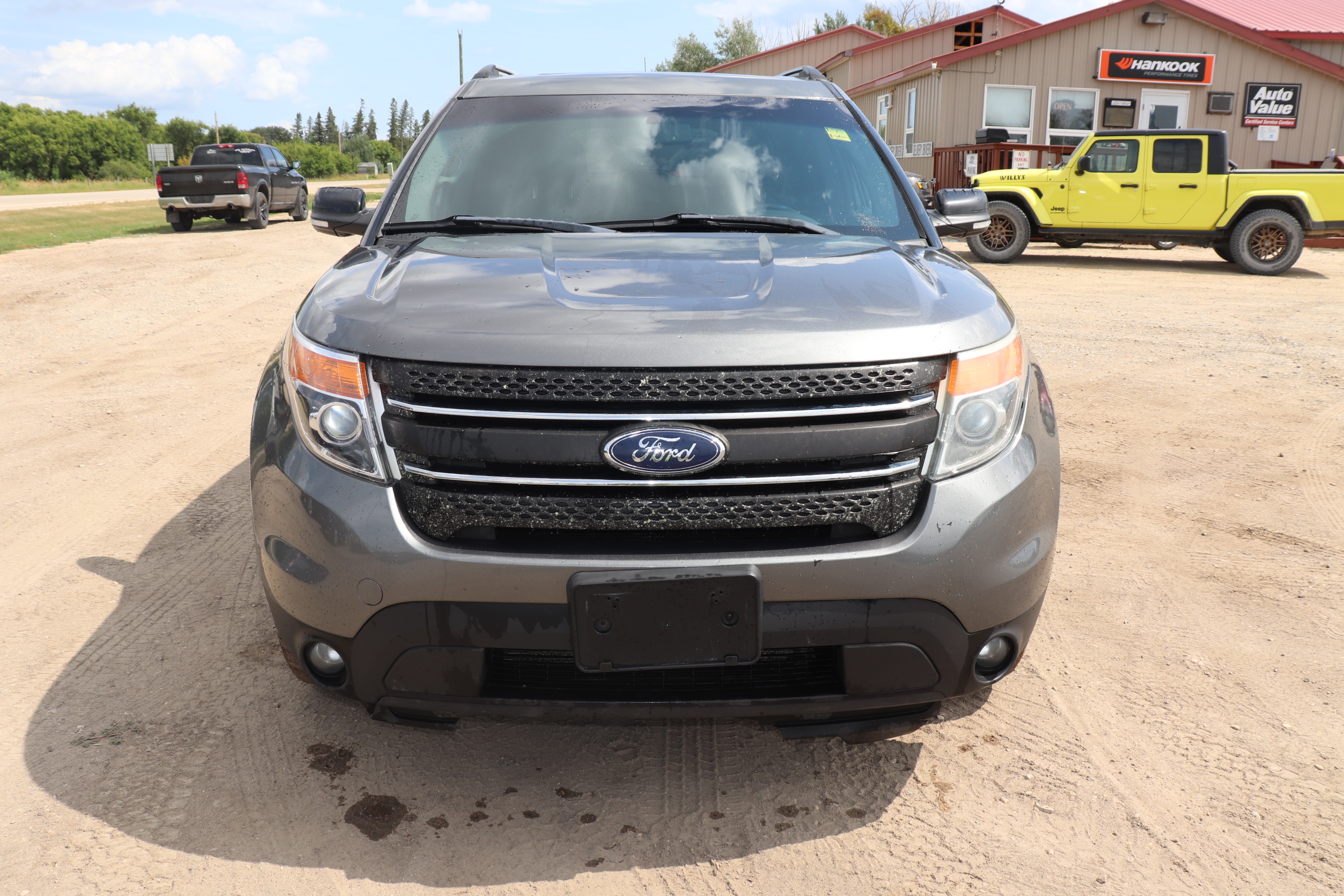 2014 Ford Explorer (R)(J)(7) XLT 4WD - 3