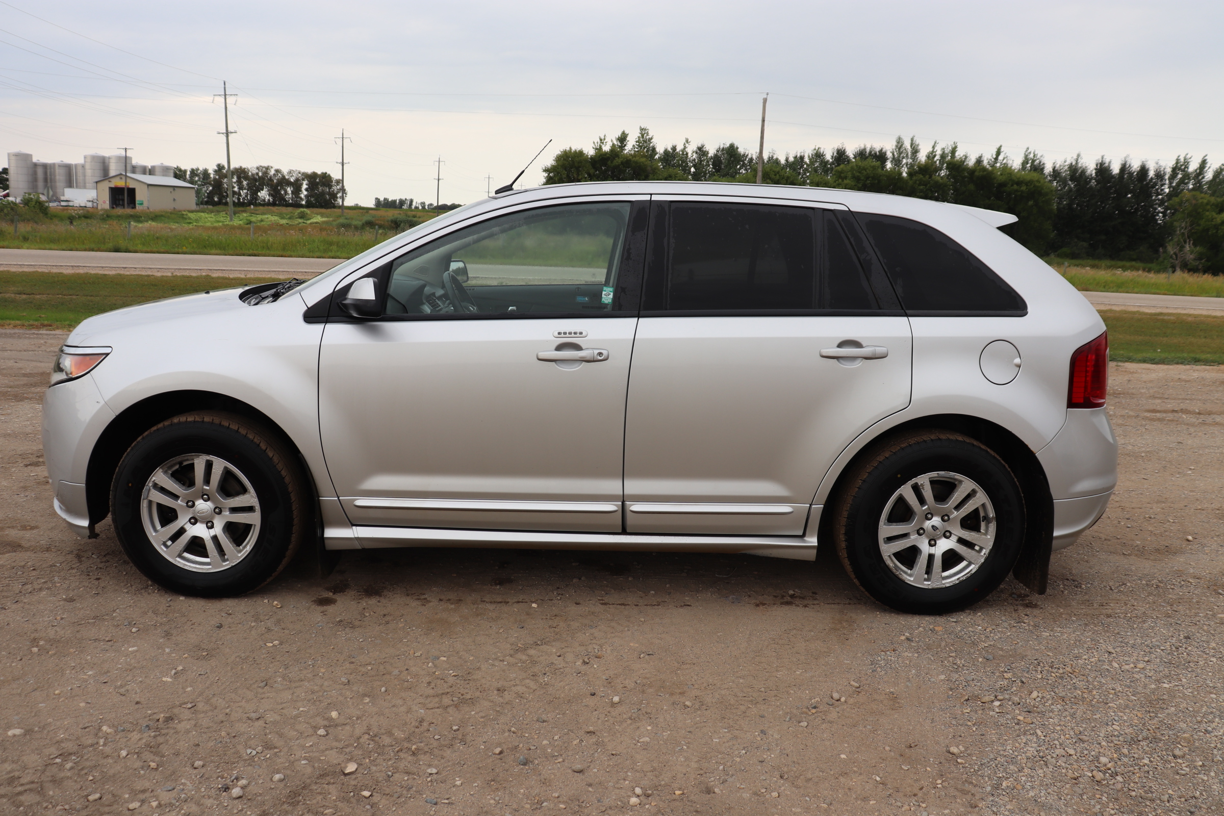 2011 Ford Edge (R)(F)(5) Sport AWD - 4