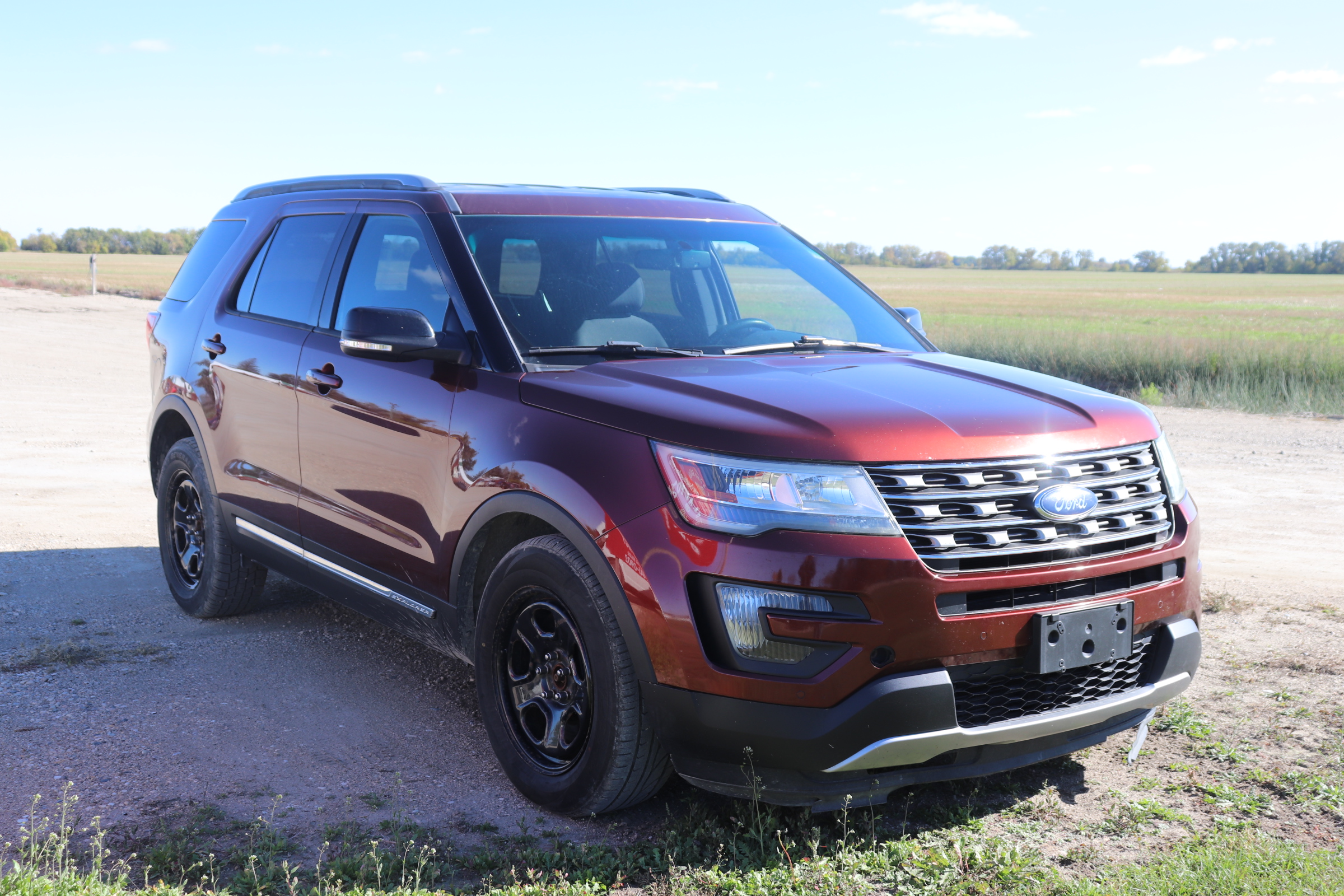 2016 Ford Explorer (R)(I)(7) XLT 4WD - 2