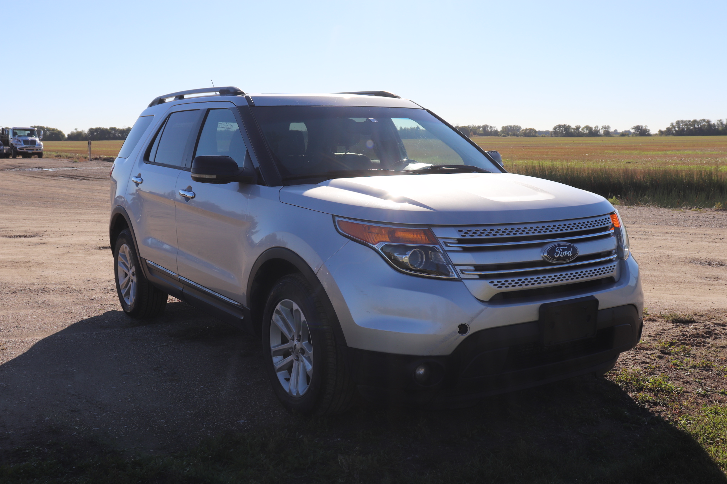 2013 Ford Explorer (R)(H)(7) XLT 4WD - 3