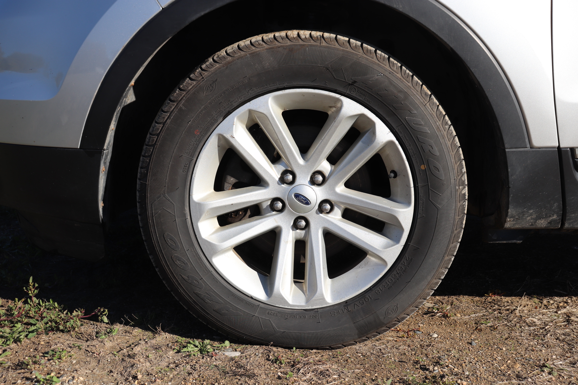 2013 Ford Explorer (R)(H)(7) XLT 4WD - 10