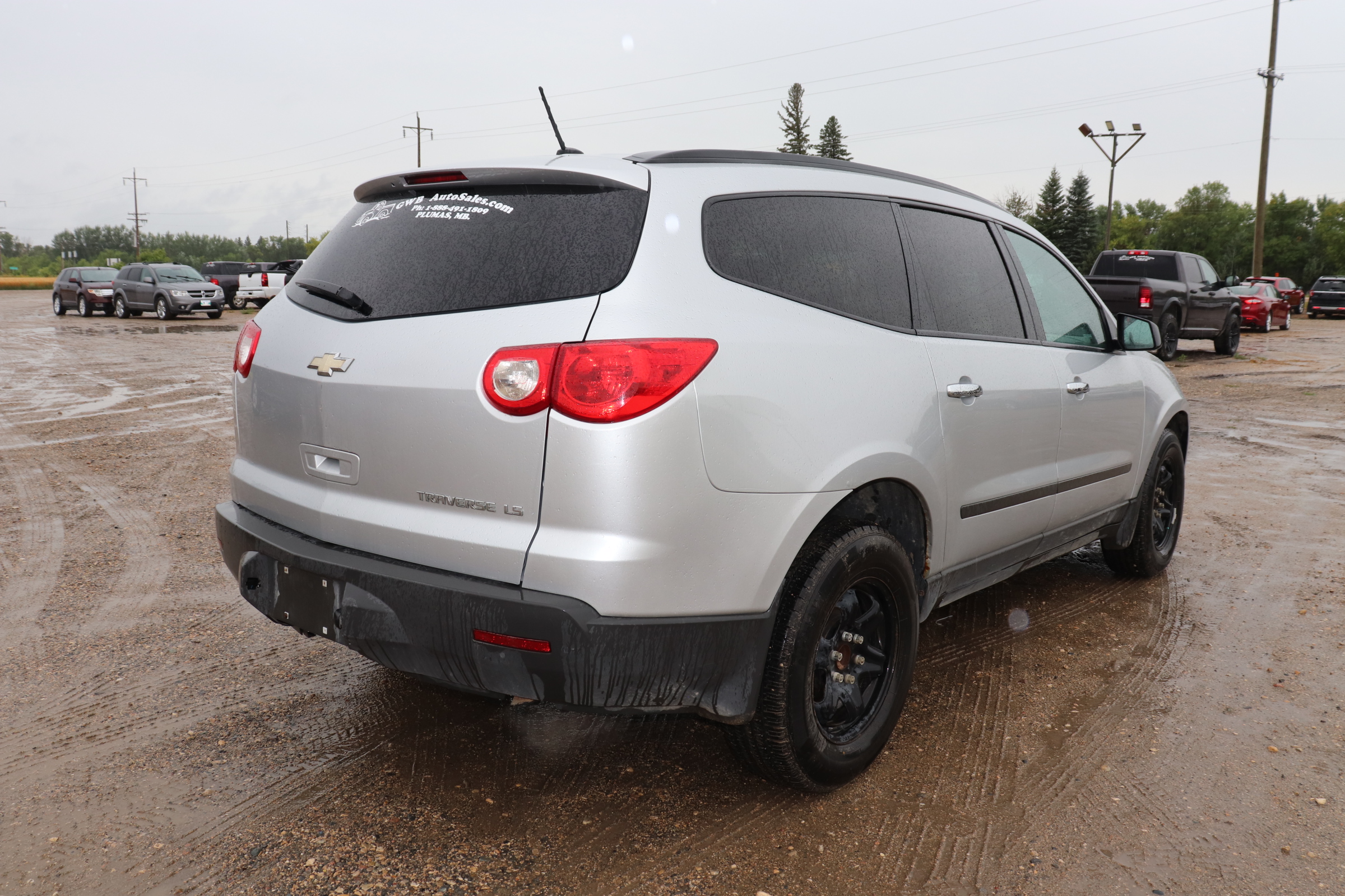 2010 Chevrolet Traverse (R)(8)(E) LS FWD - 4