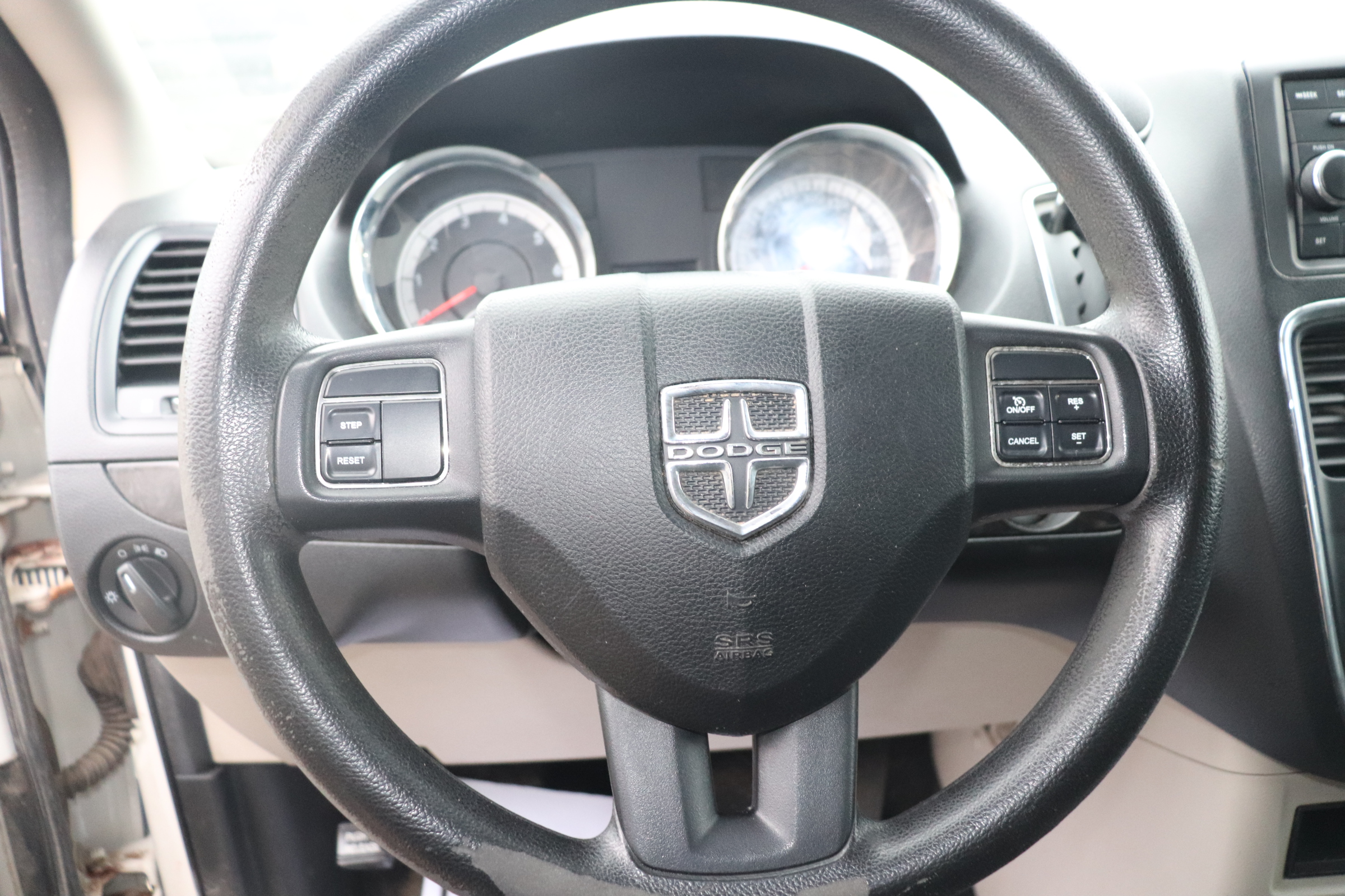 2012 Dodge Grand Caravan (R)(C)(7) SE - 4