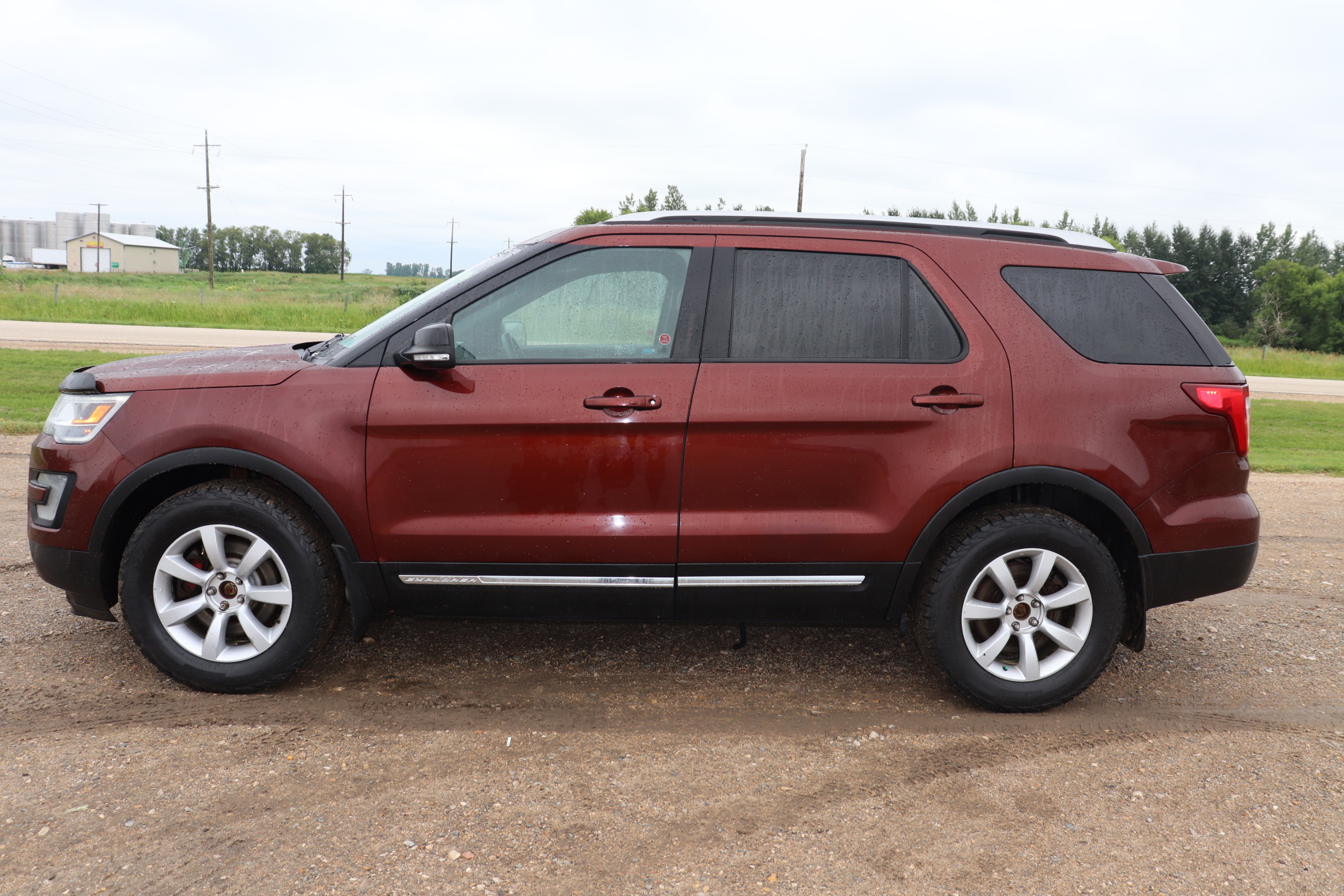 2016 Ford Explorer (R)(P)(7) XLT 4WD - 4