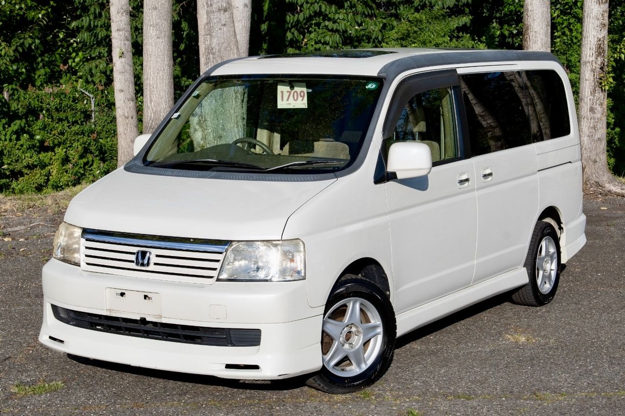 2001 Honda Step Wgn  Modullo Aero Kit Type K, 4WD, Sunroofs, Auto
