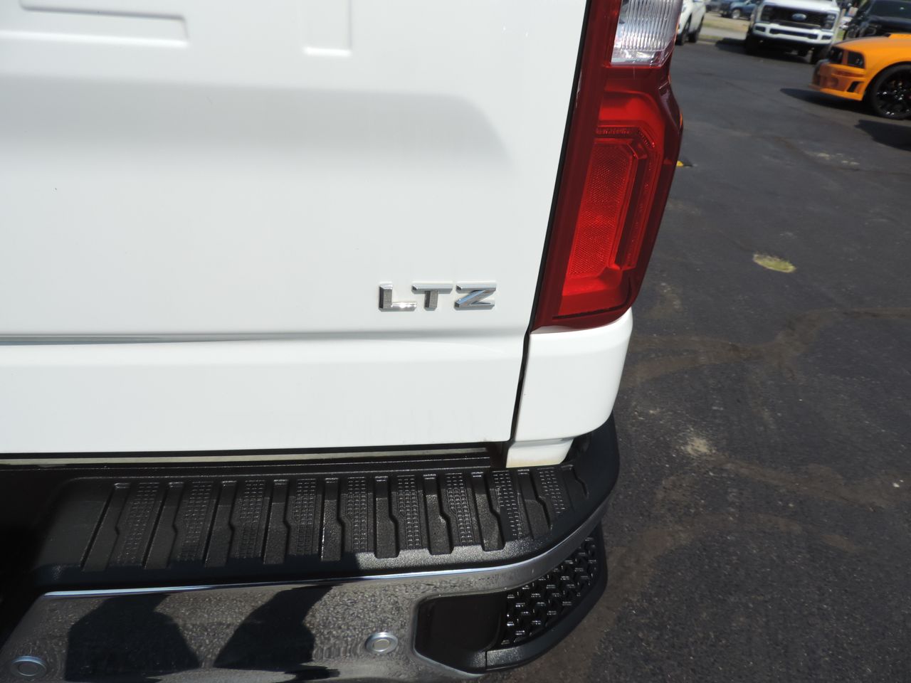 2022 Chevrolet Silverado 1500 LTZ Crew Cab 4WD