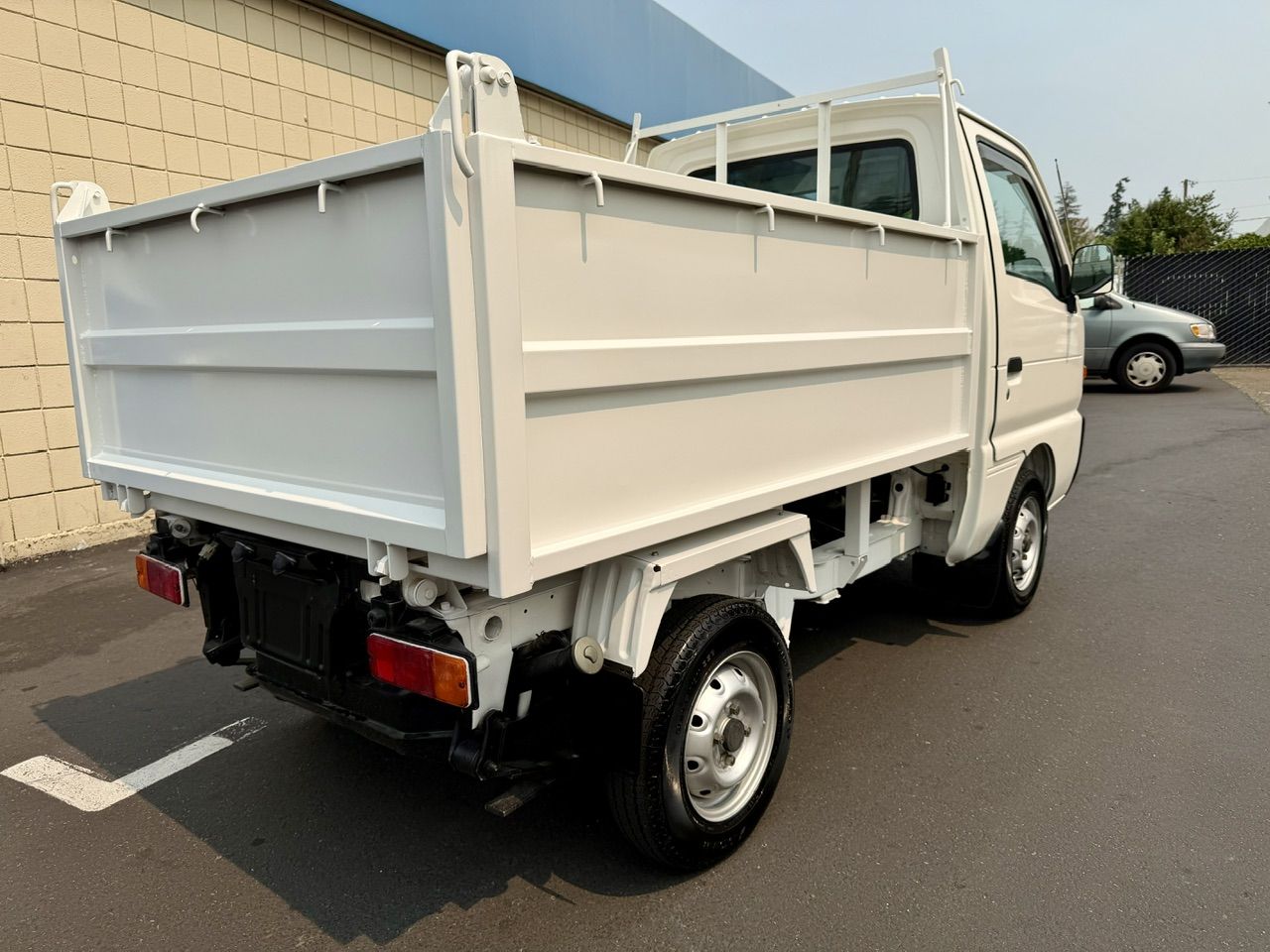 1998 Suzuki Carry Deep Dump 4WD, 2Hi-4Hi-EL Gear, 5MT, Like New!
