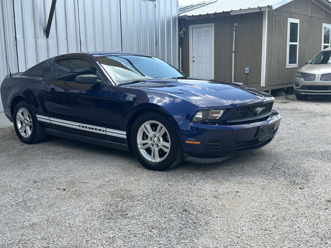 2011 Ford Mustang V6 Coupe