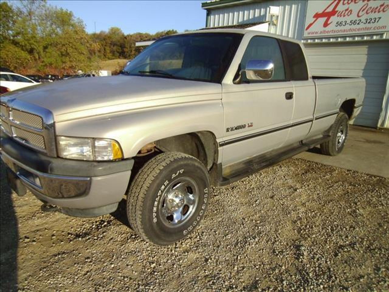 1997 Dodge Ram 1500 ST Club Cab 8-ft. Bed 4WD