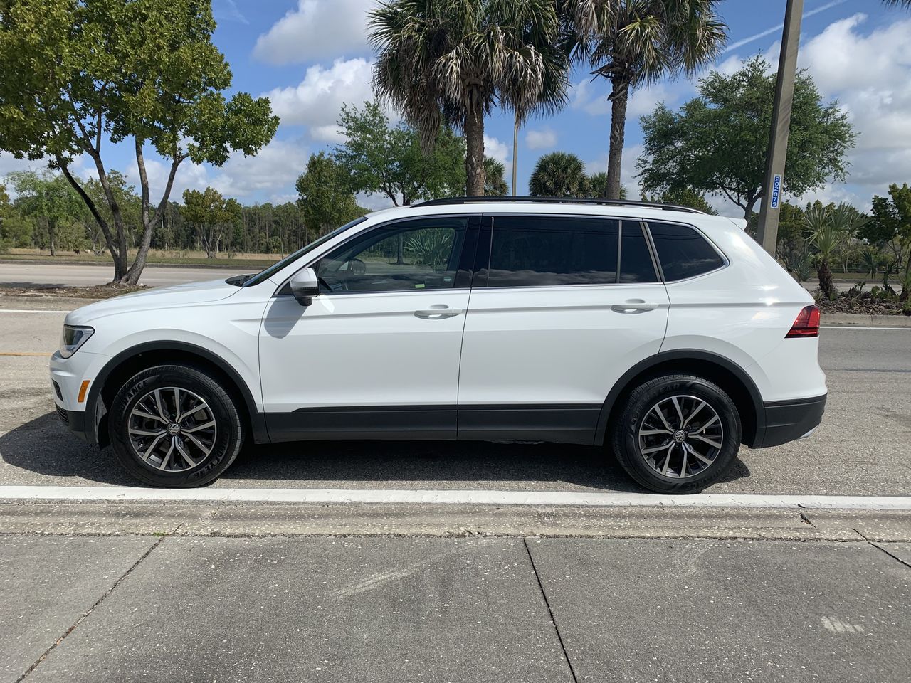 2019 Volkswagen Tiguan SE image 4