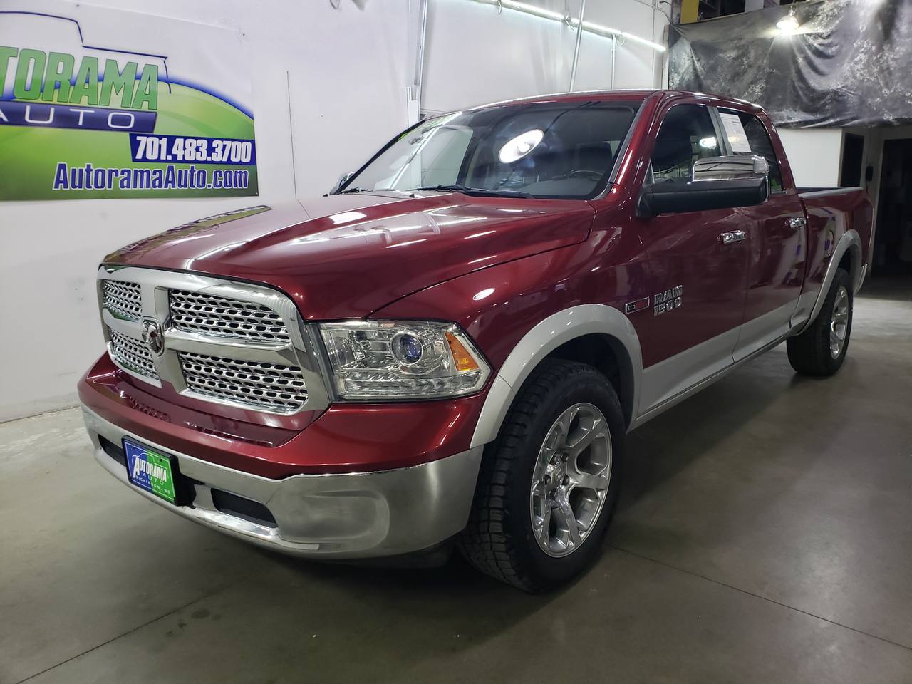 2015 RAM 1500 Laramie Crew Cab LWB 4WD
