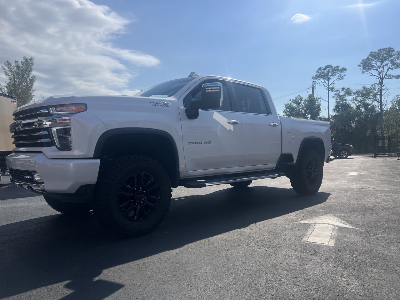 2022 Chevrolet Silverado 2500HD High Country Crew Cab 4WD image 3