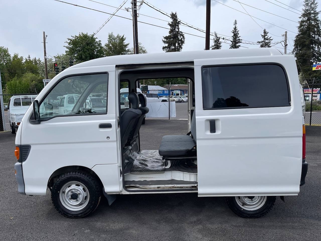 1997 Daihatsu Hi-Jet Twincam 12V RWD, PS, AC, 5MT