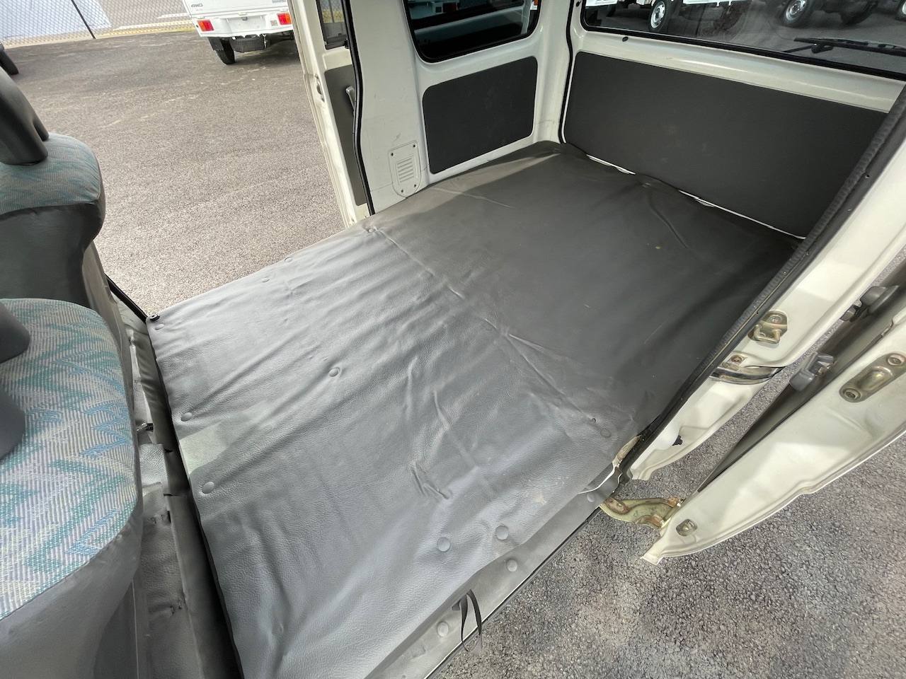1997 Daihatsu Hi-Jet Twincam 12V RWD, PS, AC, 5MT