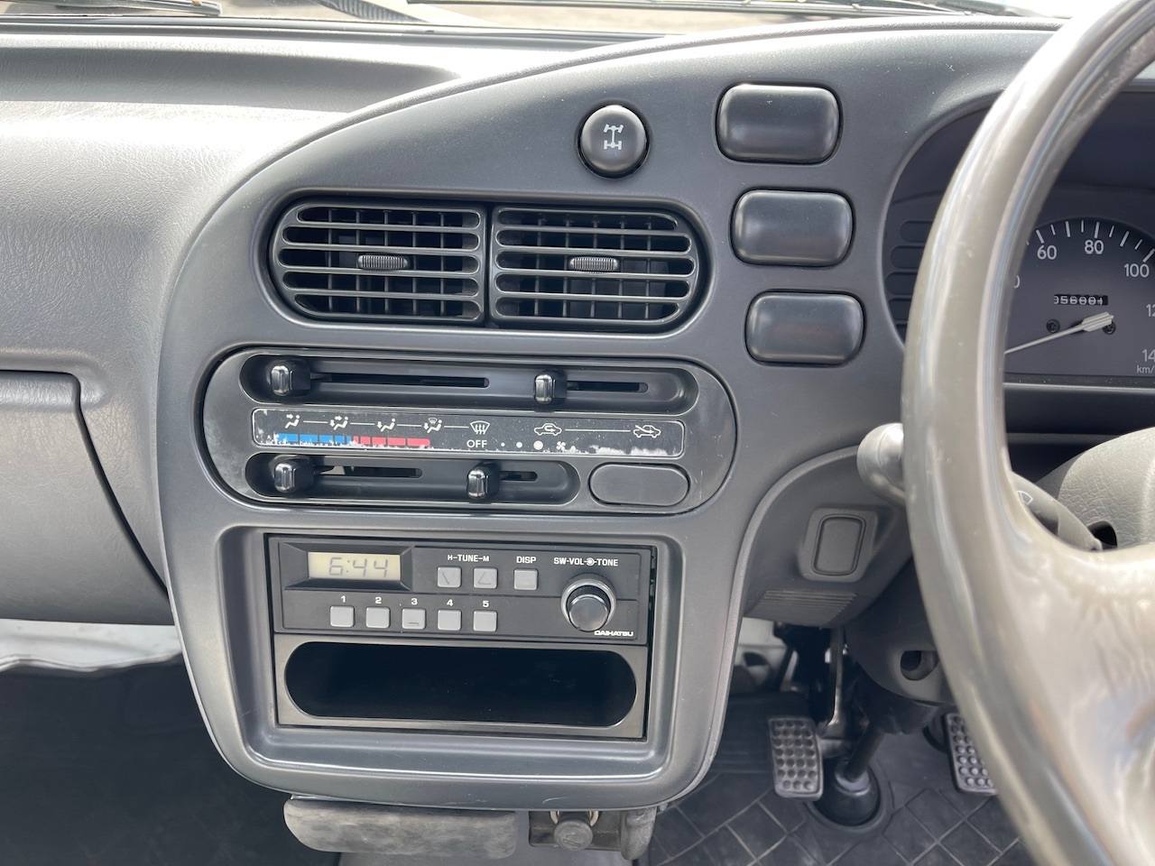 1996 Daihatsu Hi-Jet 4WD, 2Hi-4Hi, 5MT, Like New!