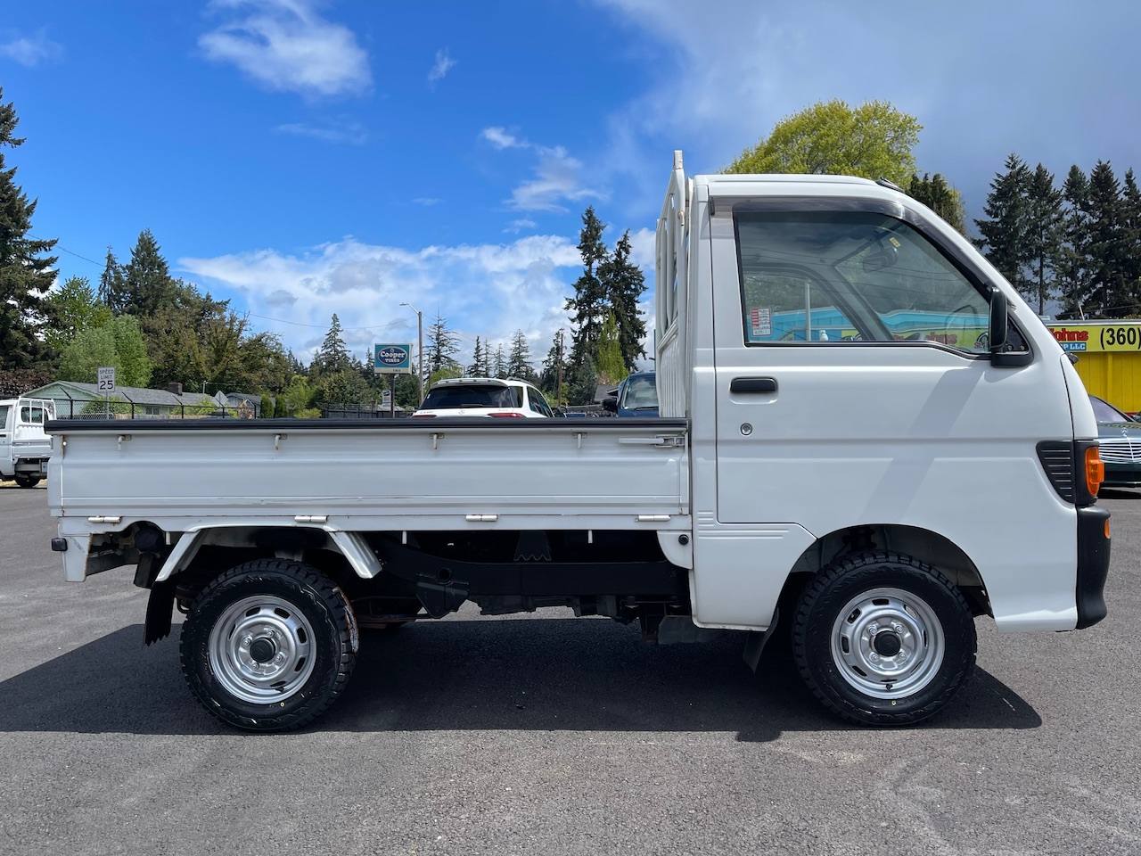 1997 Daihatsu Hi-Jet 4WD, 2Hi-4Hi, 5MT, Like New