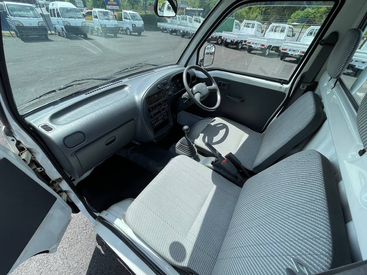 1997 Daihatsu Hi-Jet 4WD, 2Hi-4Hi, 5MT, Like New