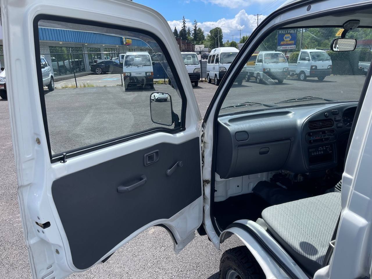 1997 Daihatsu Hi-Jet 4WD, 2Hi-4Hi, 5MT, Like New