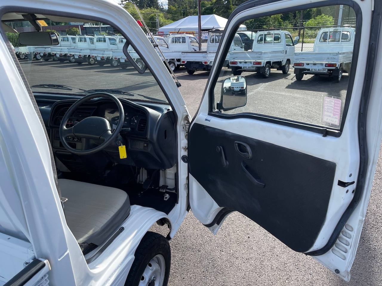 1997 Suzuki Carry 4WD, Axle Lock, 2Hi-4Hi-4Lo, 4MT, Like New!