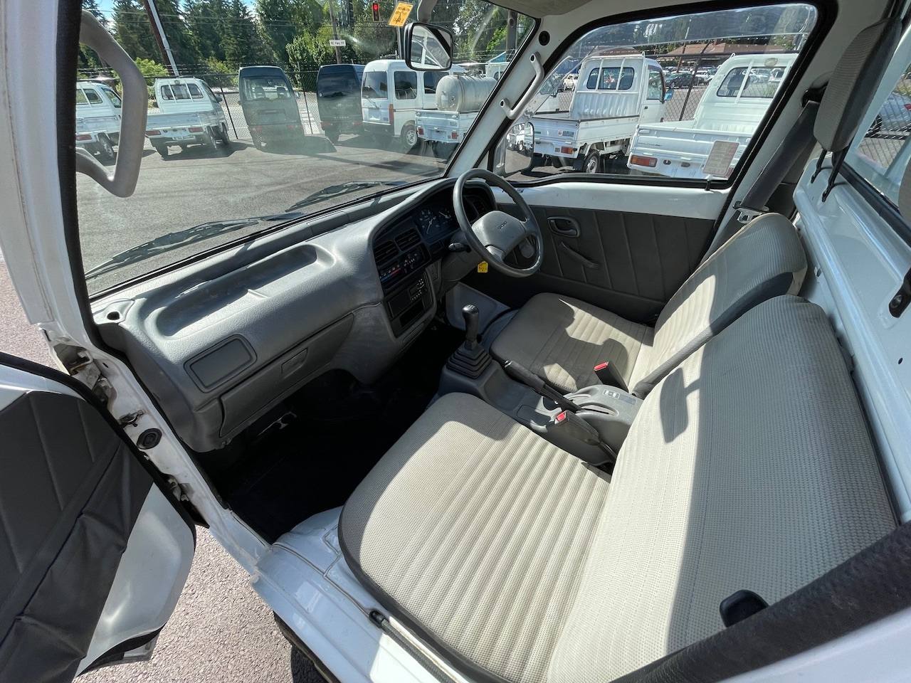 1998 Suzuki Carry 4WD, Axle Lock, 2Hi-4Hi, Extra Low Gear, 5MT, Clean