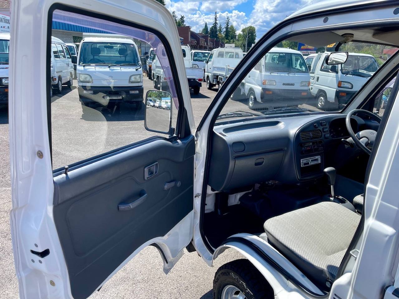 1994 Daihatsu Hi-Jet EFI SOHC 6V 4WD, 2Hi-4Hi, AC, Automatic
