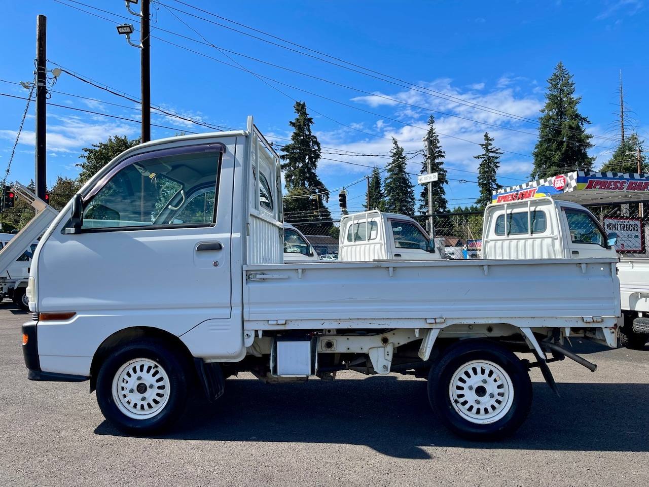 1997 Mitsubishi Minicab VX Special Edition 4WD, 2Hi-4Hi-4Lo, 5MT, PS