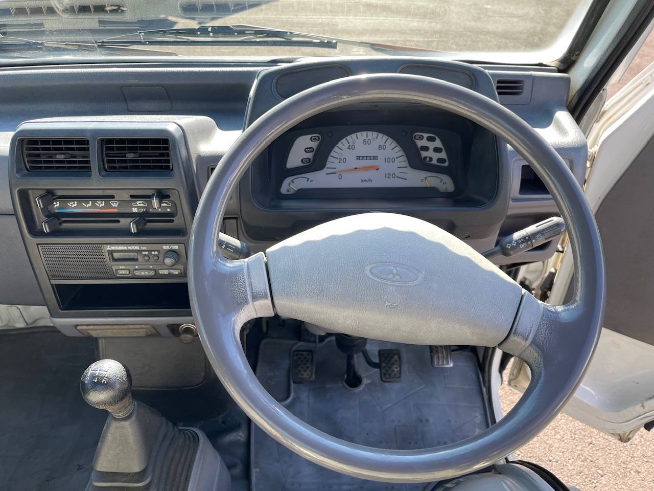 1997 Mitsubishi Minicab VX Special Edition 4WD, 2Hi-4Hi-4Lo, 5MT, PS