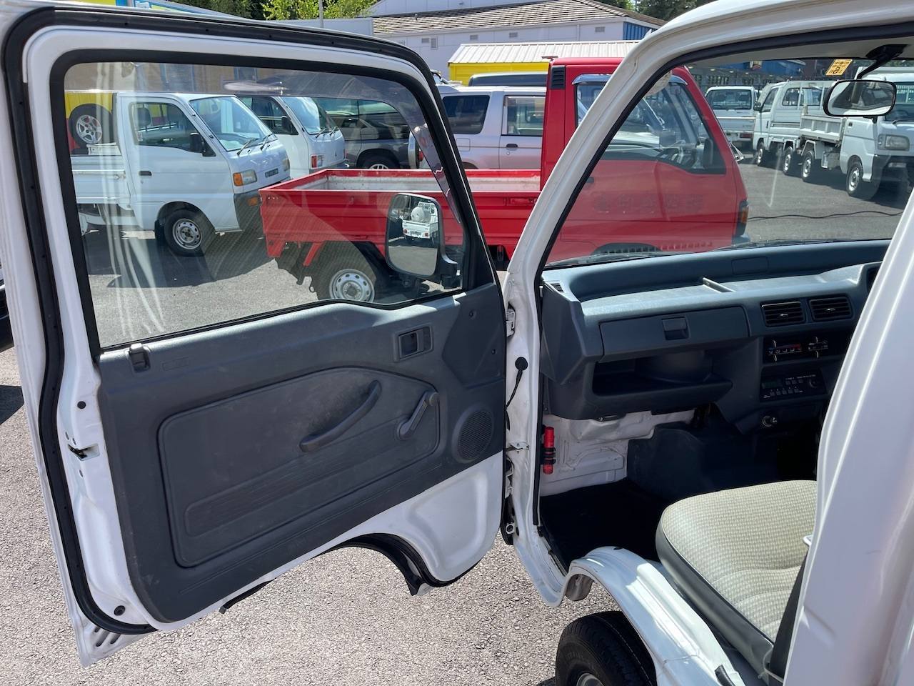 1998 Honda Acty Super Delux 2WD, Mid-Engine, 5MT