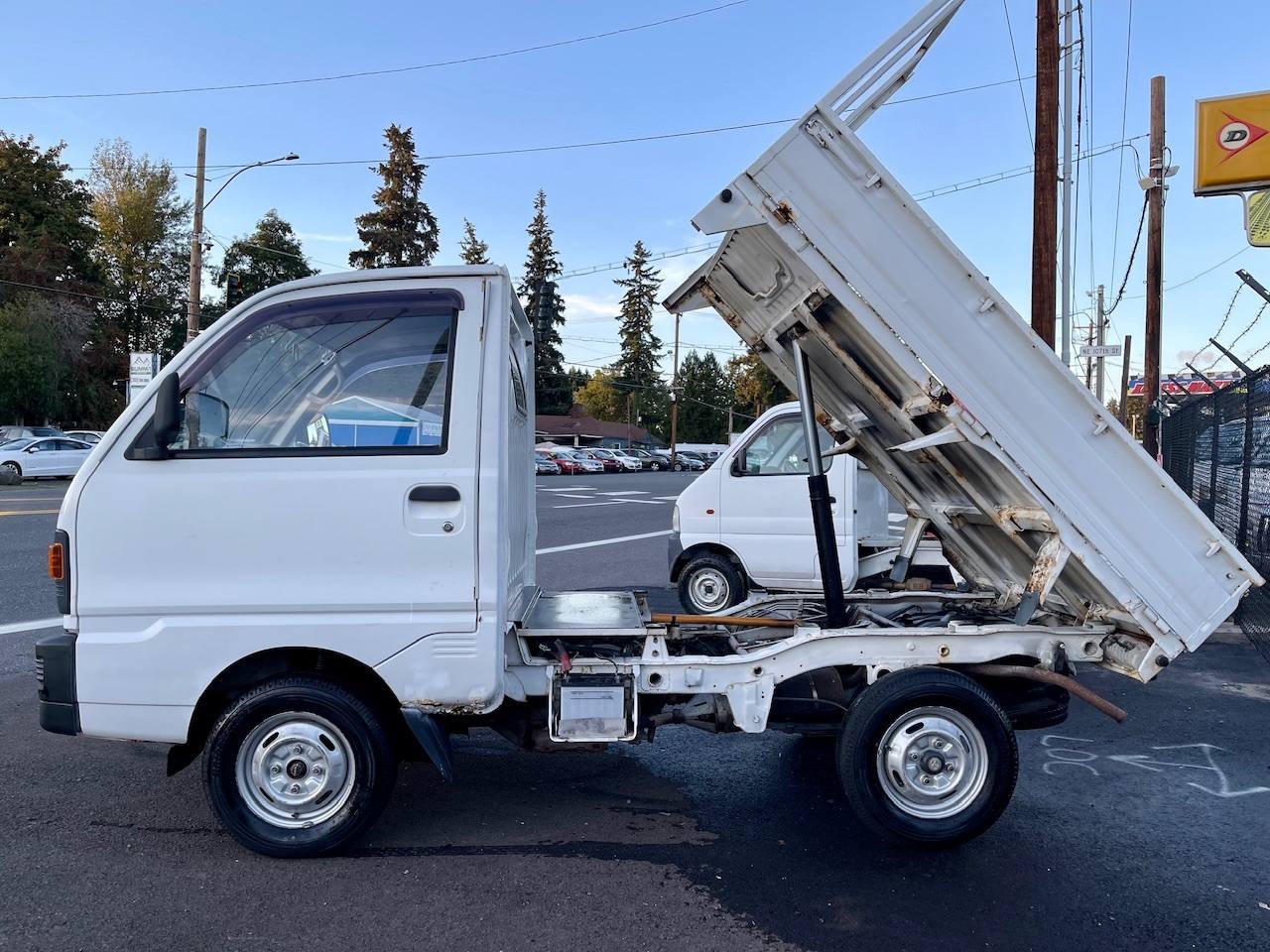 1991 Mitsubishi Minicab SD Dump 4WD, 2Hi-4Hi-4Lo, 4MT, AC, LSD